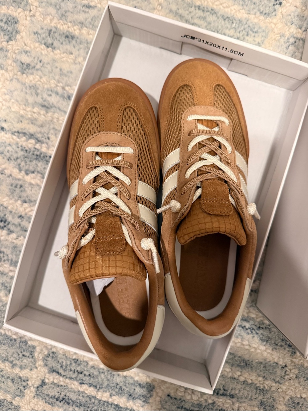 Steve Madden Tan and White Women's Sneakers